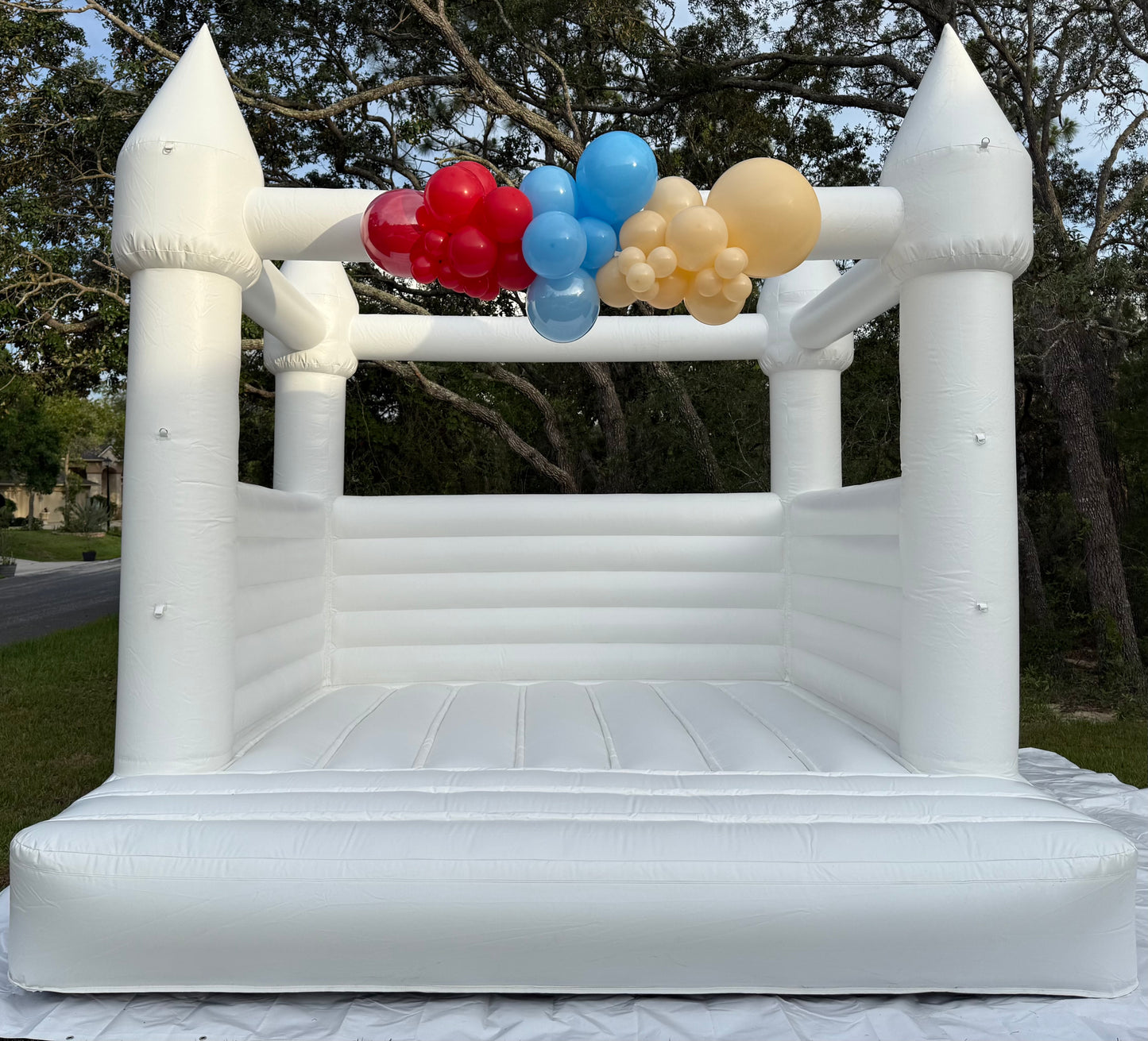 15 X 15 White Bounce House